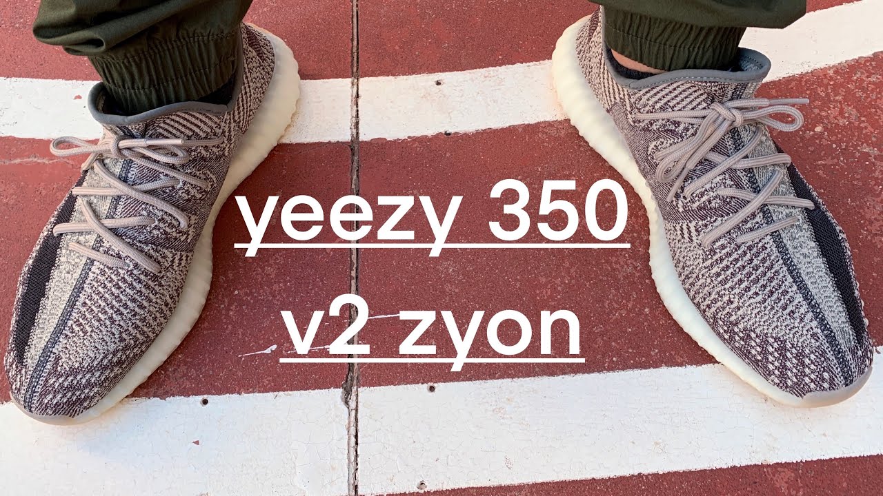 yeezy synth on feet