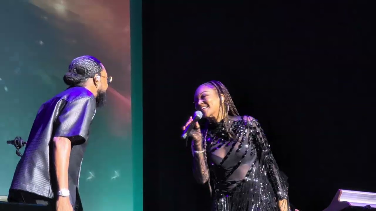 This Is What a True Live Performer Looks Like | Concert Footage