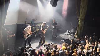 Download Lagu Flawed Mangoes - Swimming | live (first show ever) | August 19, 2025 MP3