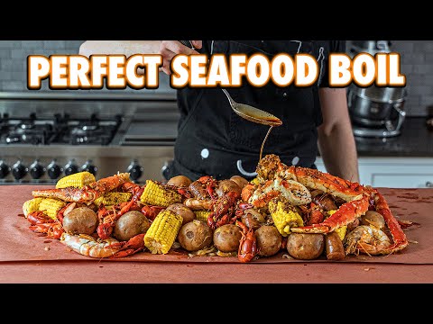 GARLIC BUTTER SEAFOOD BOIL - Razzle Dazzle Life