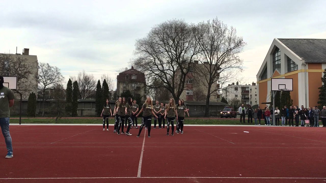 Devgru 11.D Diáknapi tánc Mezőkövesd Szent László Gimnázium és Közgazdasági Szakközép Iskola