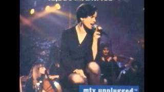 10,000 Maniacs - What&#39;s The Matter Here