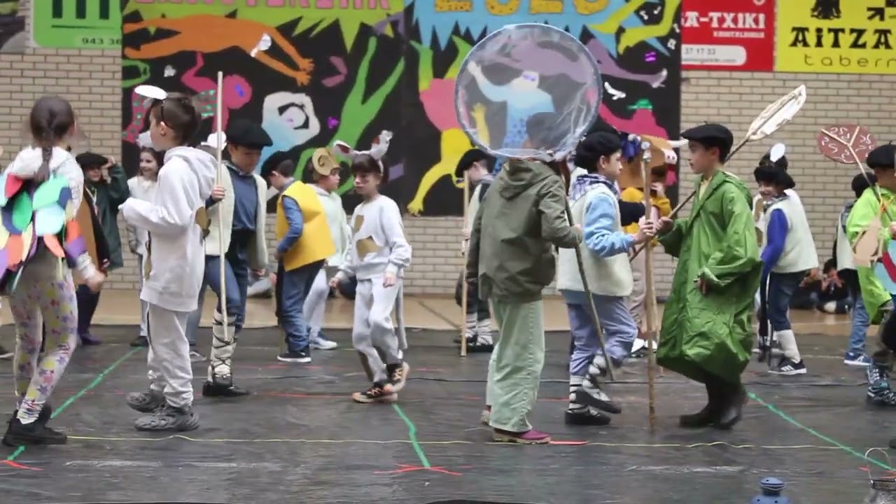 26/02/13 Inauteriak: Udarregiko LH-koen emanaldia