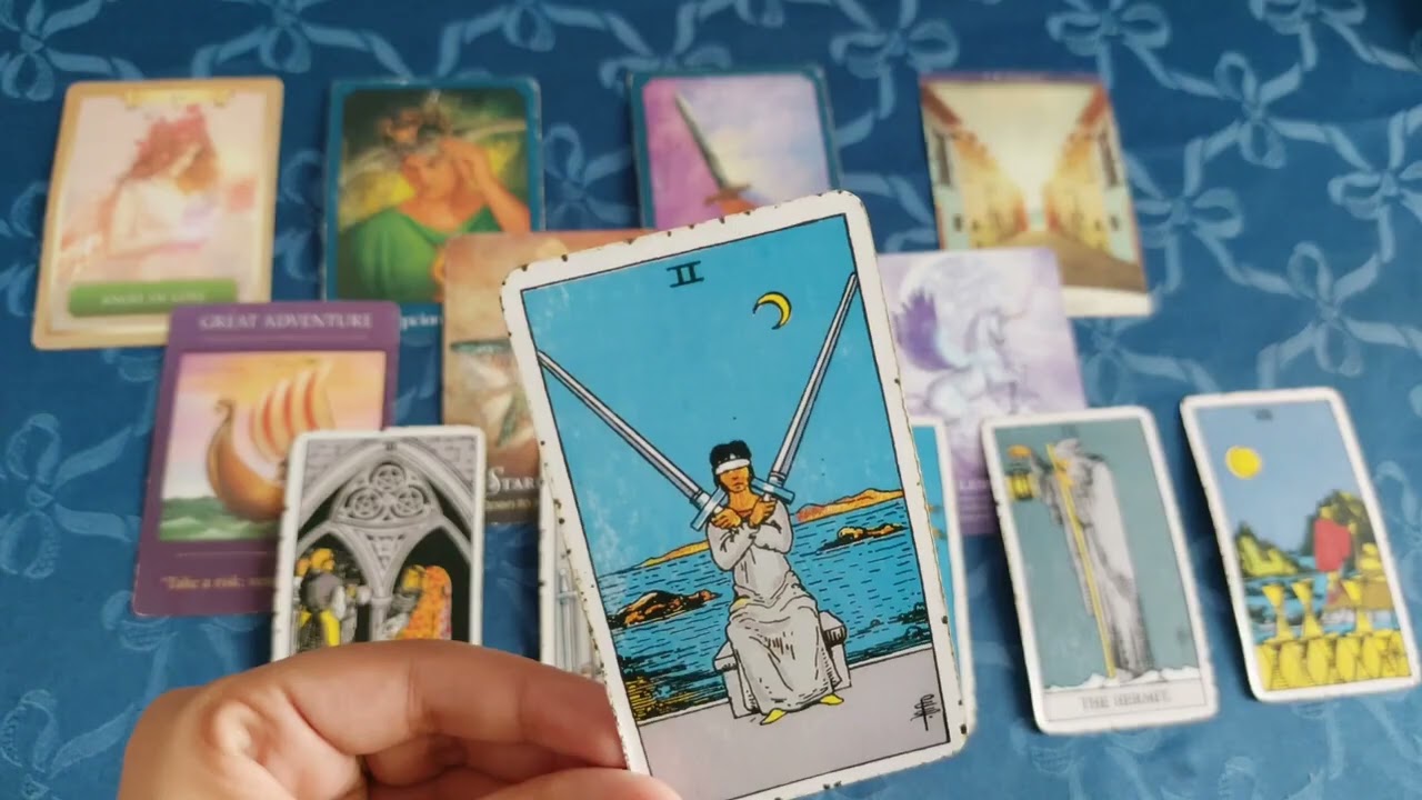 تاروت برج الأسد الحبيب المتكبر يراقبك طول الوقت 👁❤️‍🔥