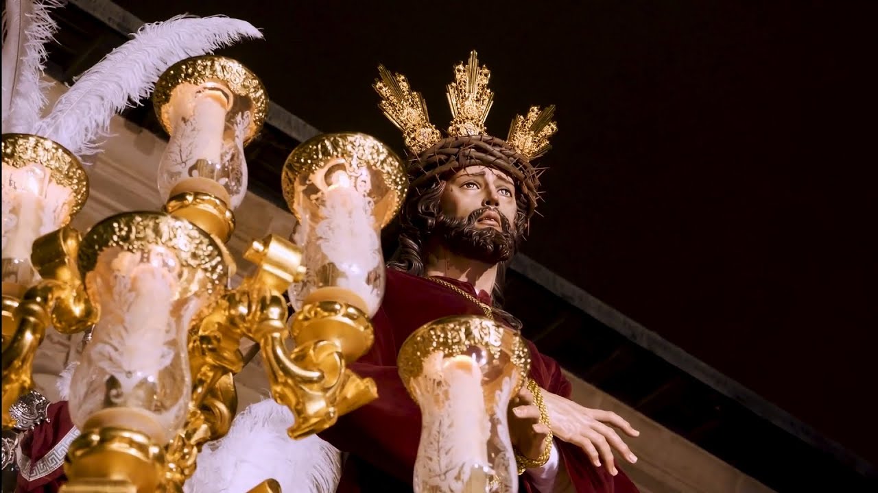 Procesion de la Madrugá Oviedo 2022 . Semana Santa Oviedo,  Hermandad estvdiantes Oviedo