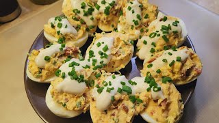 Jajka faszerowane suszonymi pomidorami i fetą / Deviled Eggs Recipe | MajkelGotuje