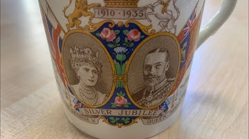 Royal Memorabilia and collectibles - is it worth dealing in Royal Commemoratives?