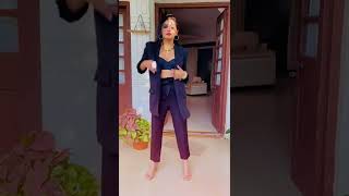 Karishma Singh Cute And Hot Dance On Show Time Yukti Kapoor Hot