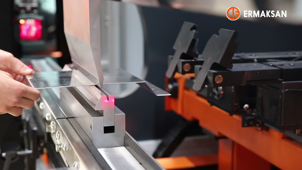 Ermaksan 5 Axis Backgauge