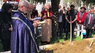 Ti̇yatro Si̇nemanin Duayeni̇ Rana Solaki̇yan Cabbar Üstadimizi Son Yolculuğuna Uğurladik