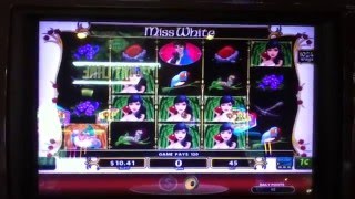 MISS WHITE Penny Video Slot Machine with a SNOW WHITE WIN Las Vegas Strip Casino screenshot 5