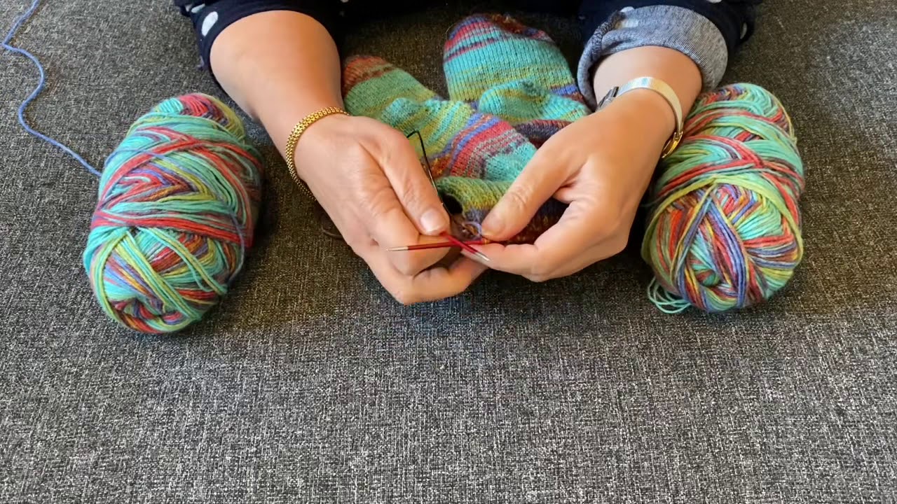 Cuffs and Casting Off TwoataTime ToeUp Socks YouTube