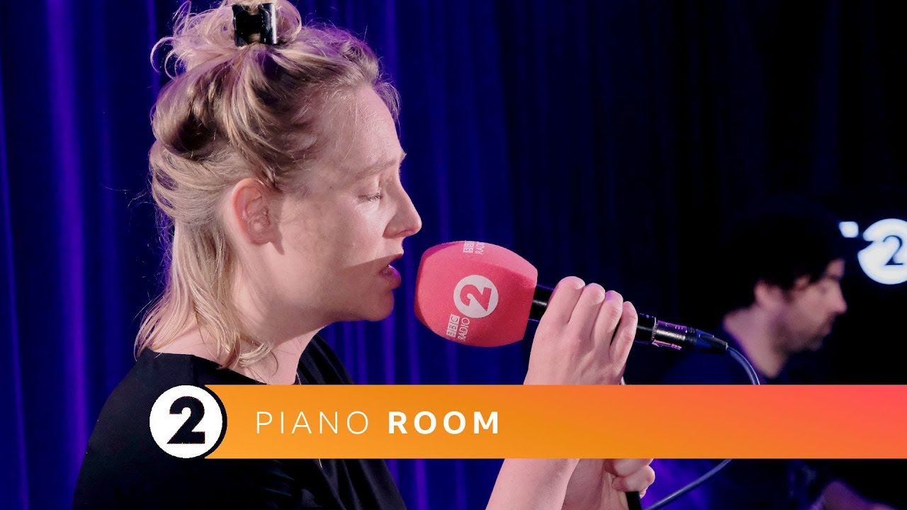 Lissie - When I'm Alone (Radio 2 Piano Room)