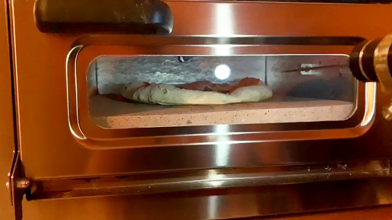 Cottura pizza napoletana in forno elettrico GGF - YouTube