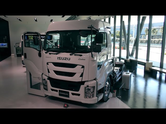 4K動画】トレーラー運転席（ISUZU GIGA）いすゞ（ギガトラクタ） - YouTube