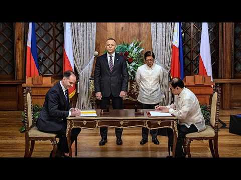 Manny Pacquiao hosts Polish president Karol Nawrocki for Manila boxing workout