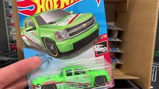 Lamley Unboxing: Hot Wheels 2020 US P Case (with a decent TH)