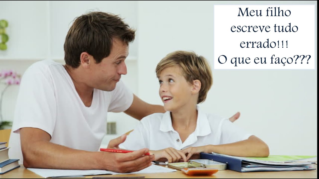 У папы на работе. Get homework. Father helped. Дочь помогает папе. Малыши занимаются.