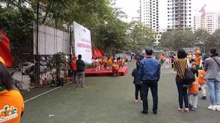 Các cháu bé biểu diễn nhảy múa tập thể - 20161126-01