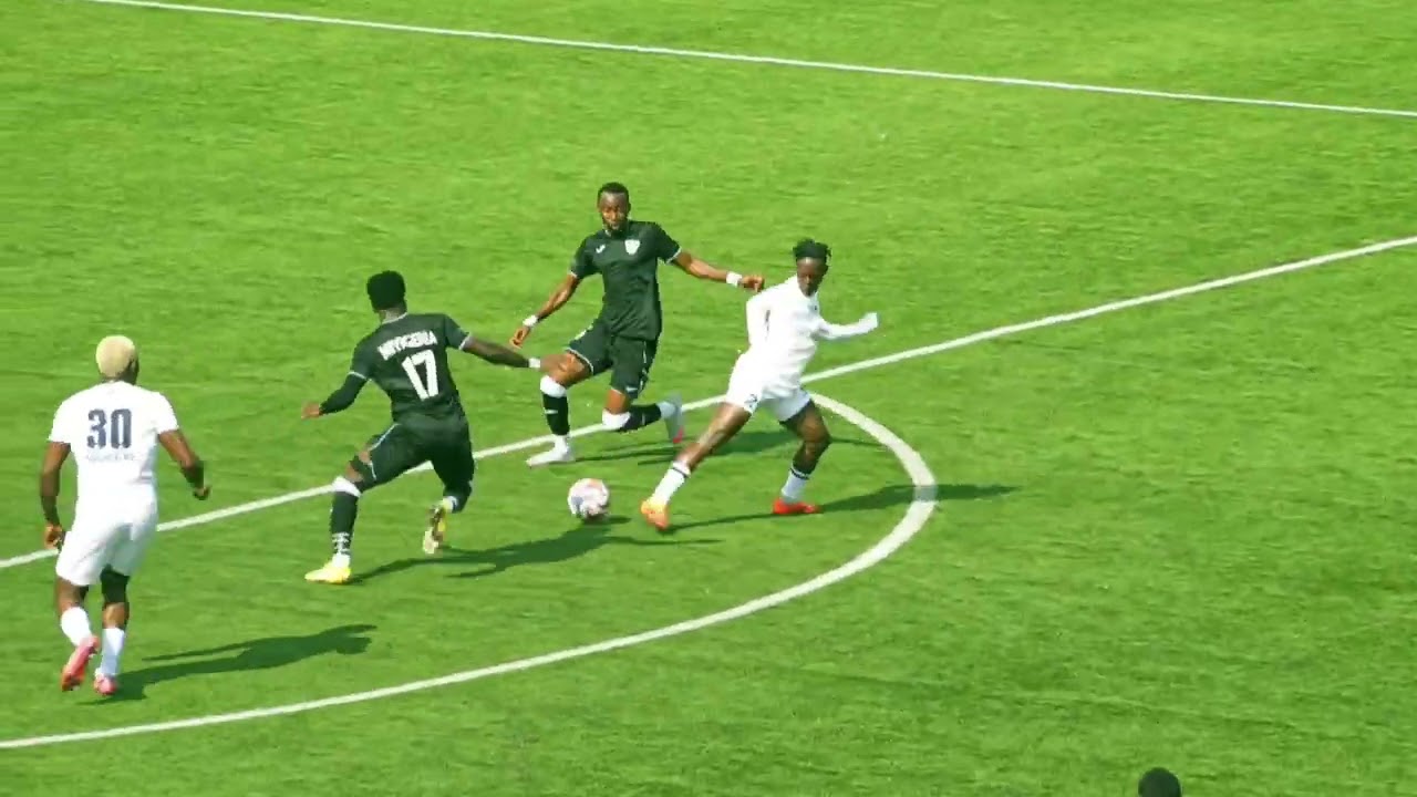 Ihere ijisho umukino wahuje Police Fc na APR FC banganyijemo 1-1.