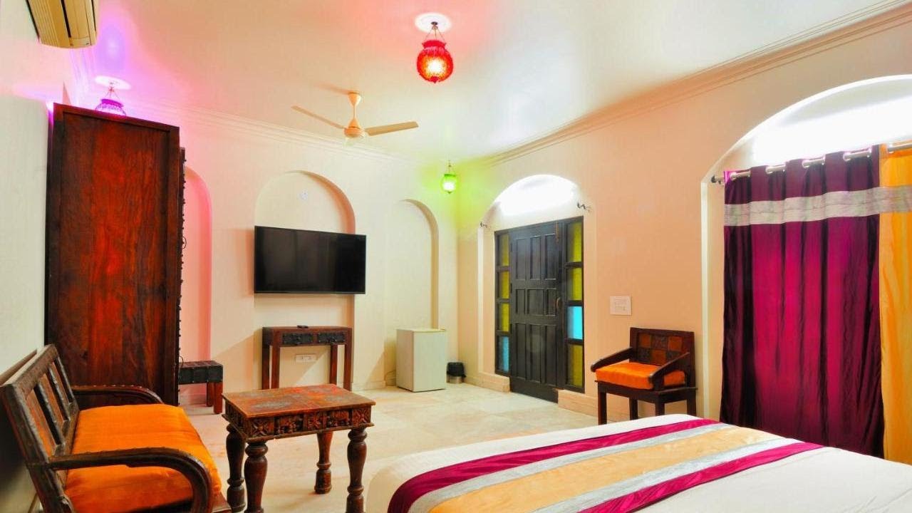 Staybook-Jyoti Mahal A Heritage Hotel, New Delhi, India