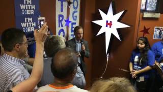 Howard Dean helps open Hillary Clinton's Bethlehem office Aug. 29, 2016