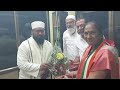 Dr shobha tai congress ummidwar ney maulana umrain key charan sparsh kar ashirwad manga 