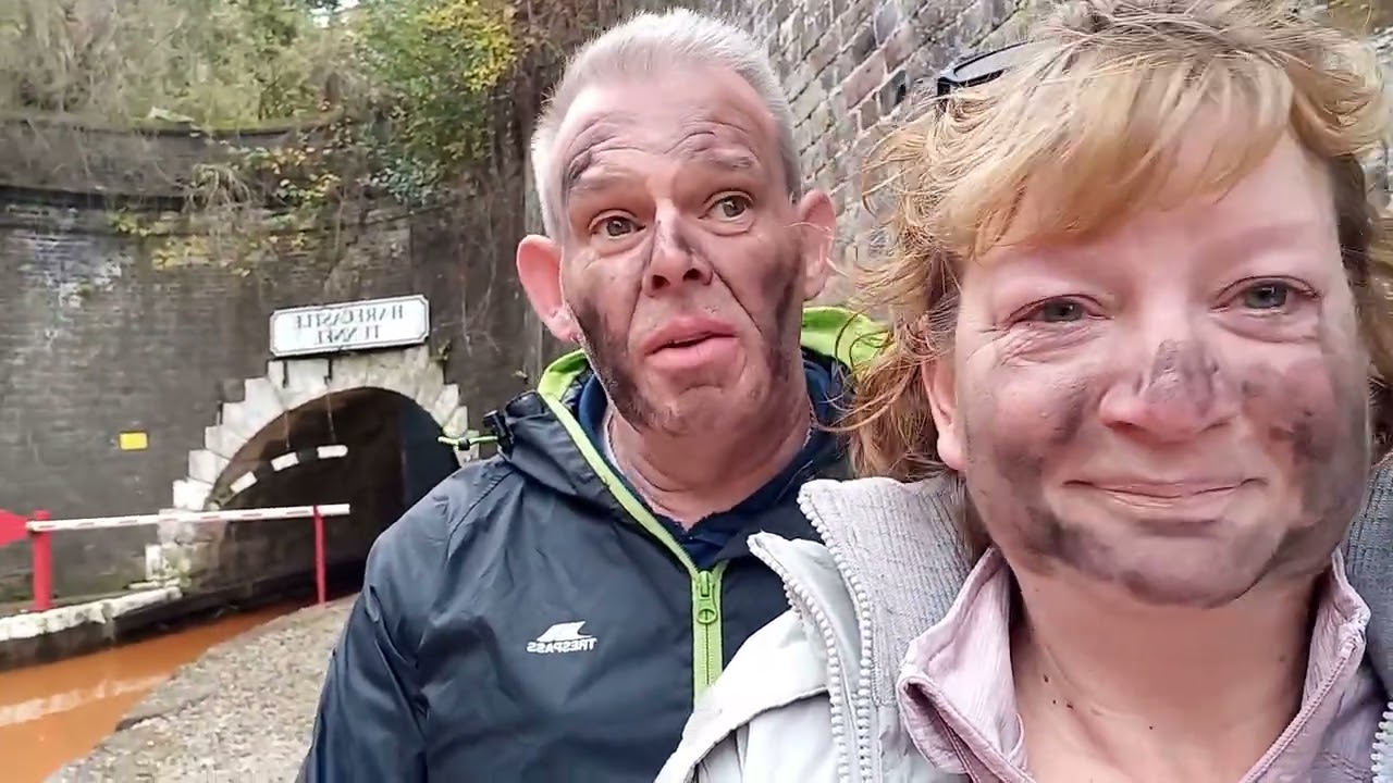 David & Lyn go through the Harecastle Tunnel... Do they come out!  