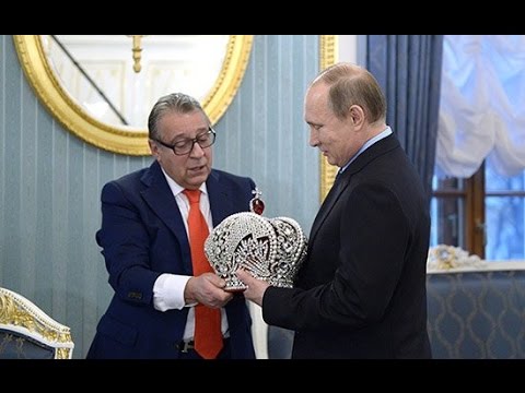 «Сегодня юбиляр не я»: Путин отказался от императорской короны из рук Хазанова | пародия «33 коровы»
