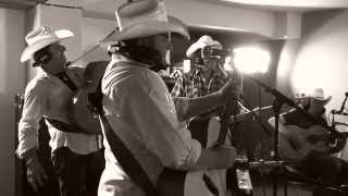 Los Pacaminos: 'Little Bit Is Better Than Nada'