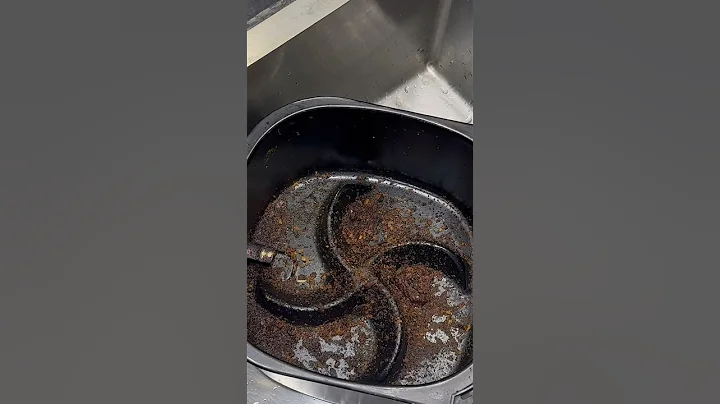 How To Clean Air fryer Basket | #shorts #ytshorts