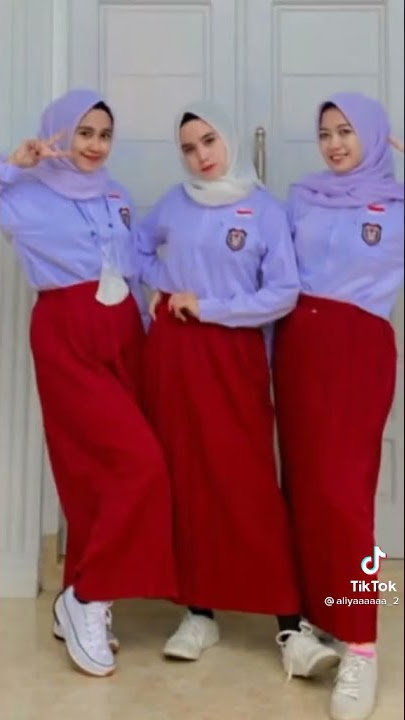 Apa Sisil ,Berlian,Sri Sori Fika ,Sinta,Dewi Lebih Keren SLEBEW!!!!