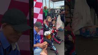 Download Lagu Mama Racing di Mari ! MP3