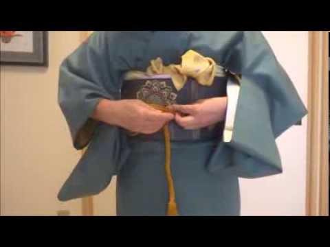 袋帯をたたんで作り帯にして、3分で着付けられます