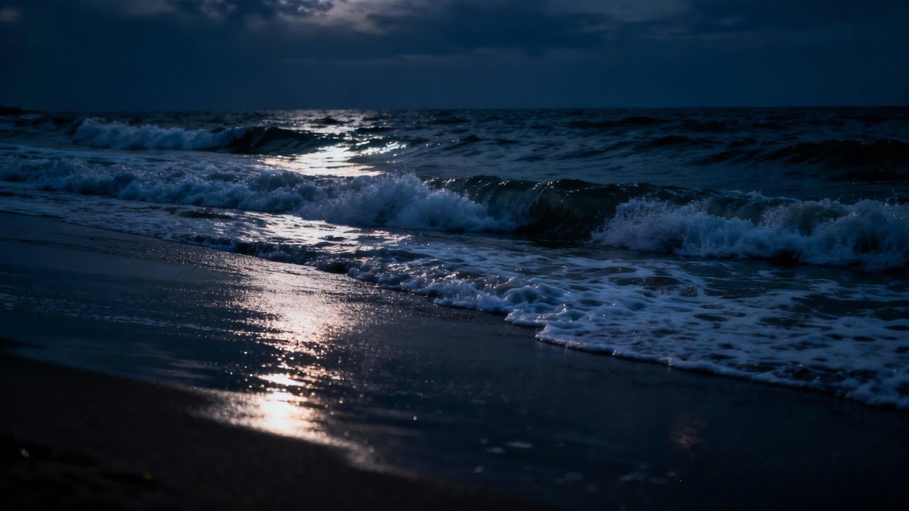 🌌 Midnight Ocean Ambience 🌊 Calm Waves for Deep Sleep (LIVE)
