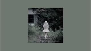 ୨ৎ † POV: You’re a porcelain doll † ୨ৎ