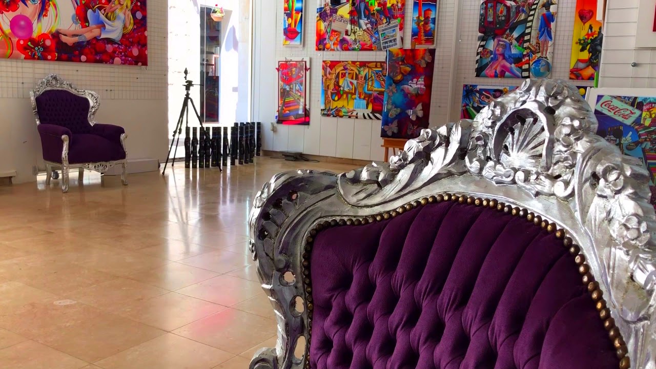 Queen's chair - YouTube