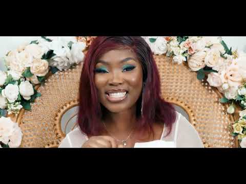 Roseline Layo -