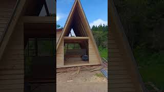 Bonita transformación en la construcción de una cabaña alpina #casademadera #minicasa