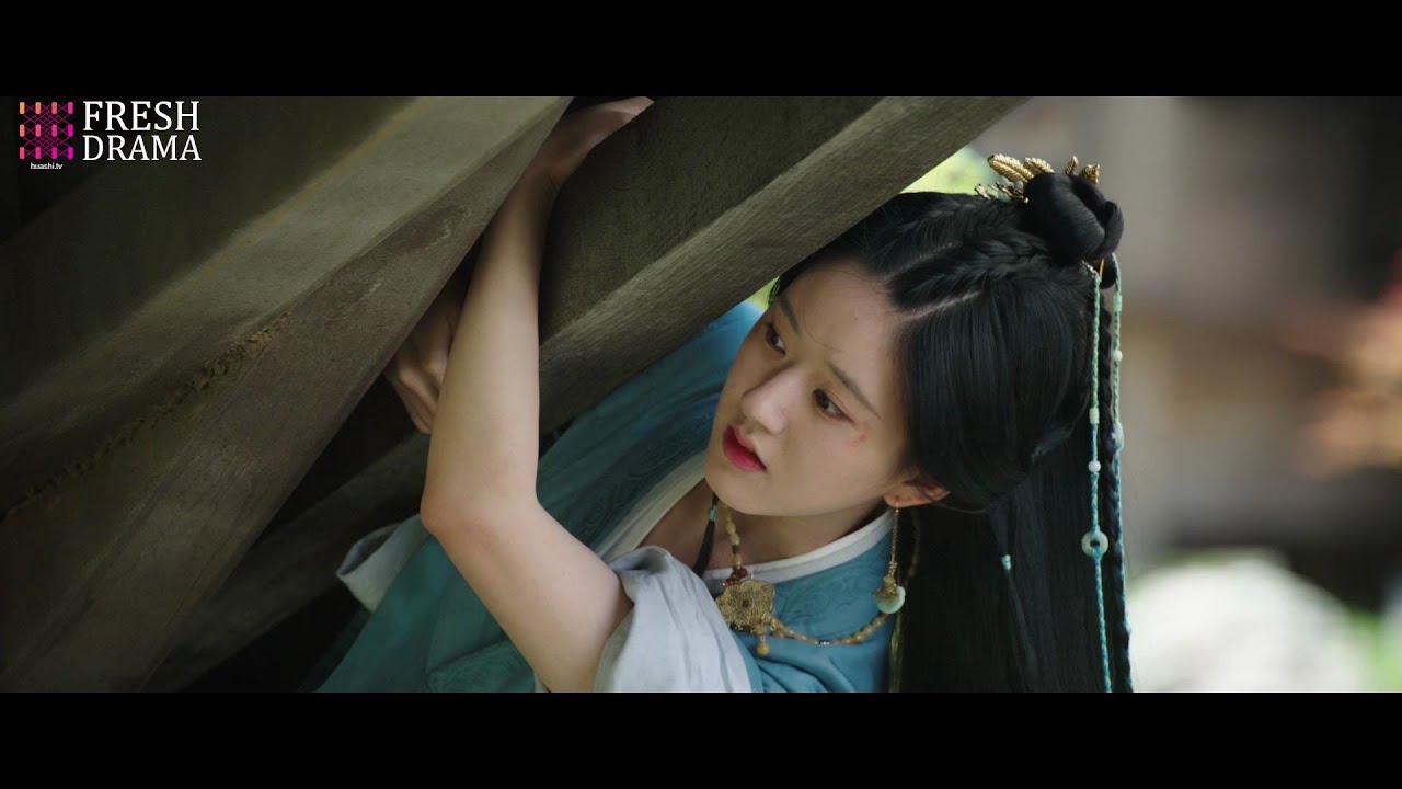 The young lady shrank from the general.| Love Like the Galaxy  |Zhao Lusi, Leo Wu