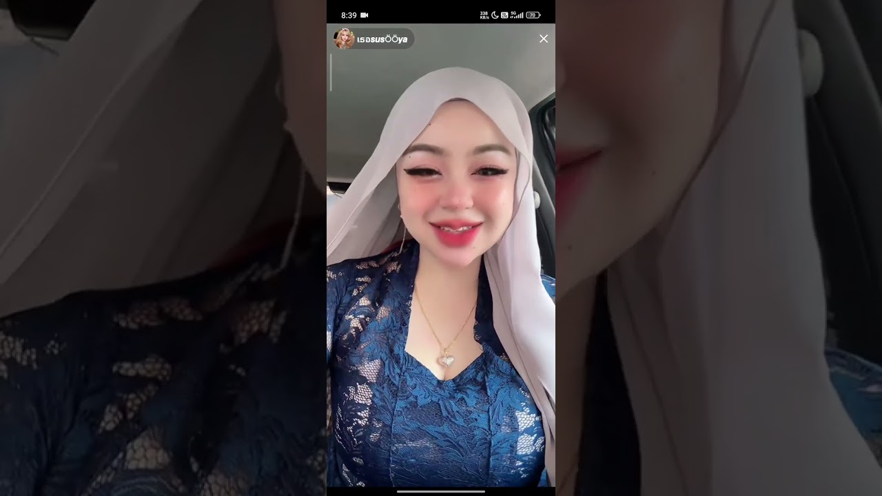 Tiktokers berkebaya biru 💙 Bertudung pamer lura*h dada 😈