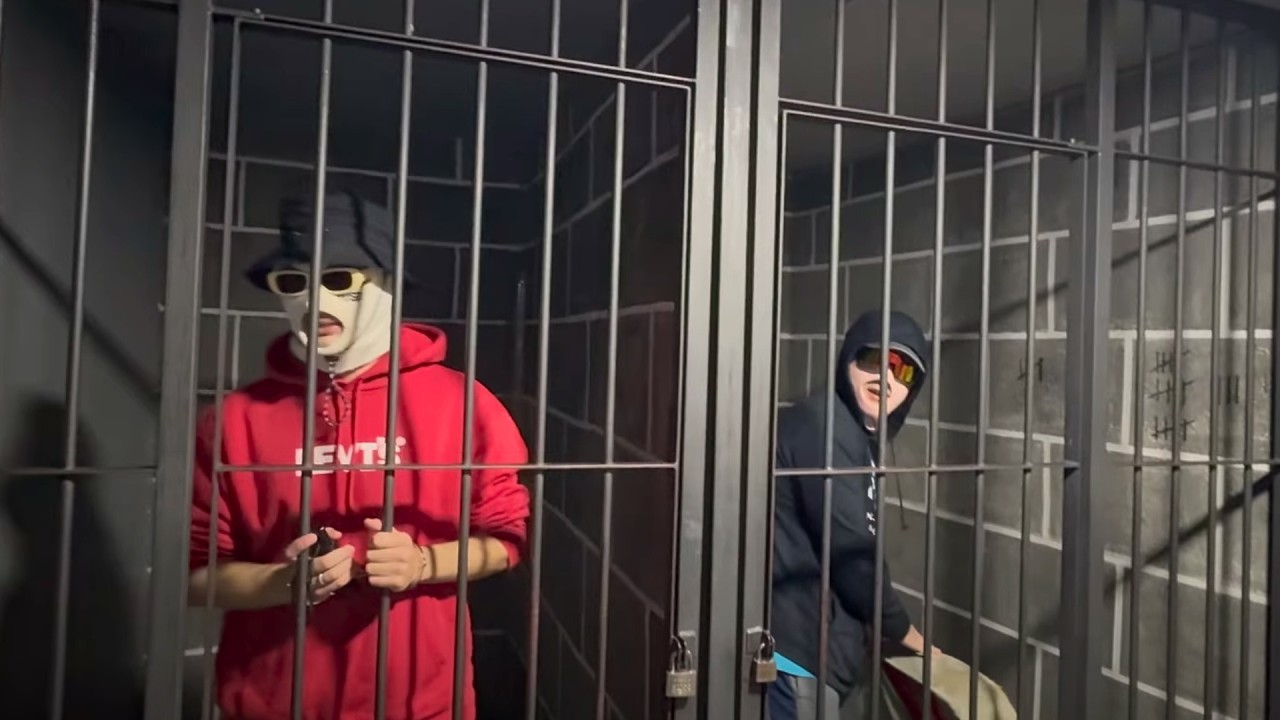 ESCAPANDO DE UNA PRISION