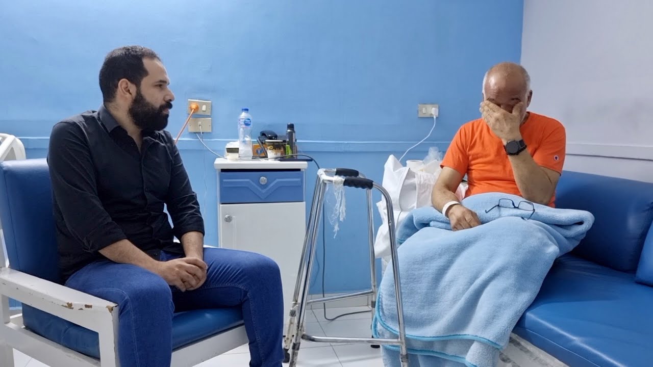 شريف الدسوقي باكيا في أول ظهور له من داخل المستشفى: هؤلاء ظلموني.. ومراتي مسألتش عليا