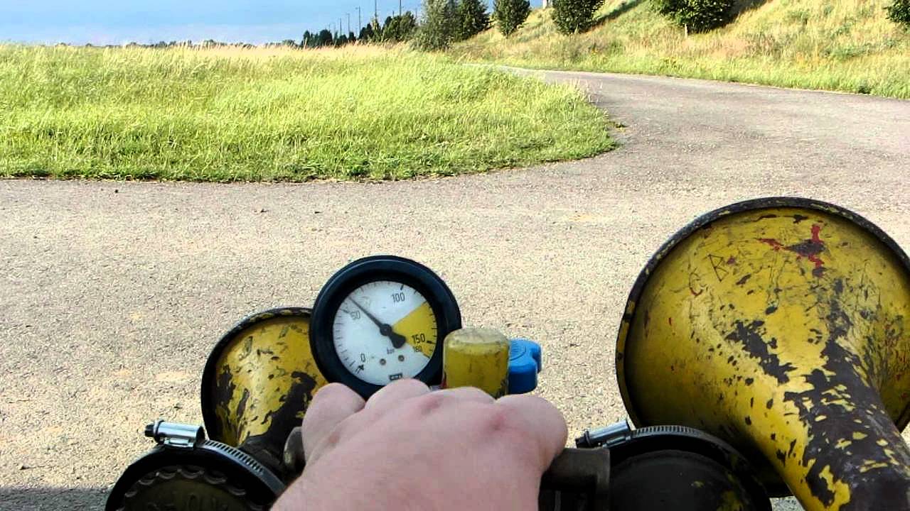 Makrofon in Aktion / Rottenwarnsignal  :-)