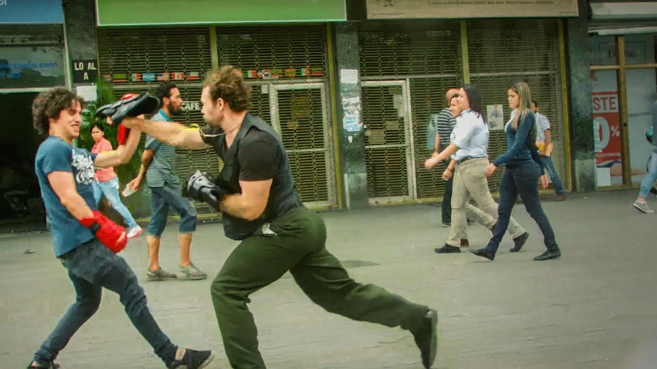 🥊PELEANDO en la calle con DESCONOCIDOS ¿Se ATREVEN a PELEAR? (EXPERIMENTO SOCIAL en VENEZUELA) experimento social redes sociales