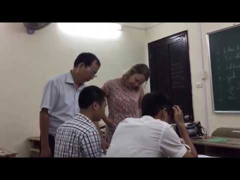 Video Một buổi học tiếng Séc thực tế tại 22/118 Đào Tấn - Hà... - YouTube