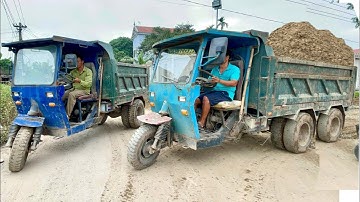 Công nông chở 3 khối cát mắc kẹt trong ngõ nhỏ | Máy múc xúc cát đá lên ô tô tải | excavator truck