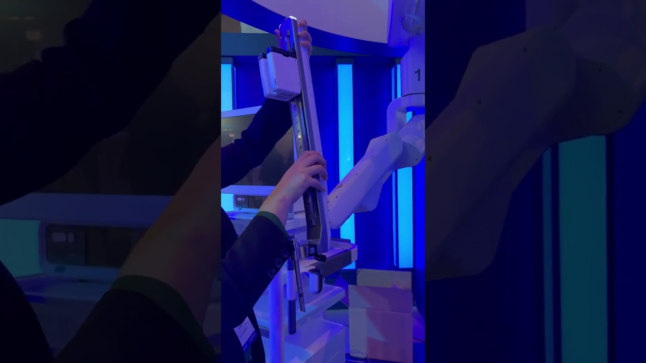 As&iacute; se arma el robot quir&uacute;rgico Toumai&reg; paso a paso.