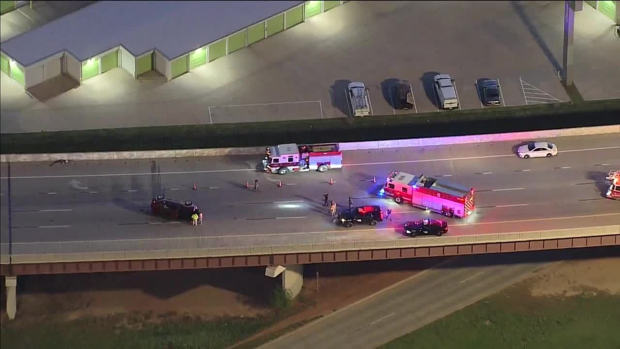 Rollover crash on I-235 causes major traffic backup in OKC - YouTube