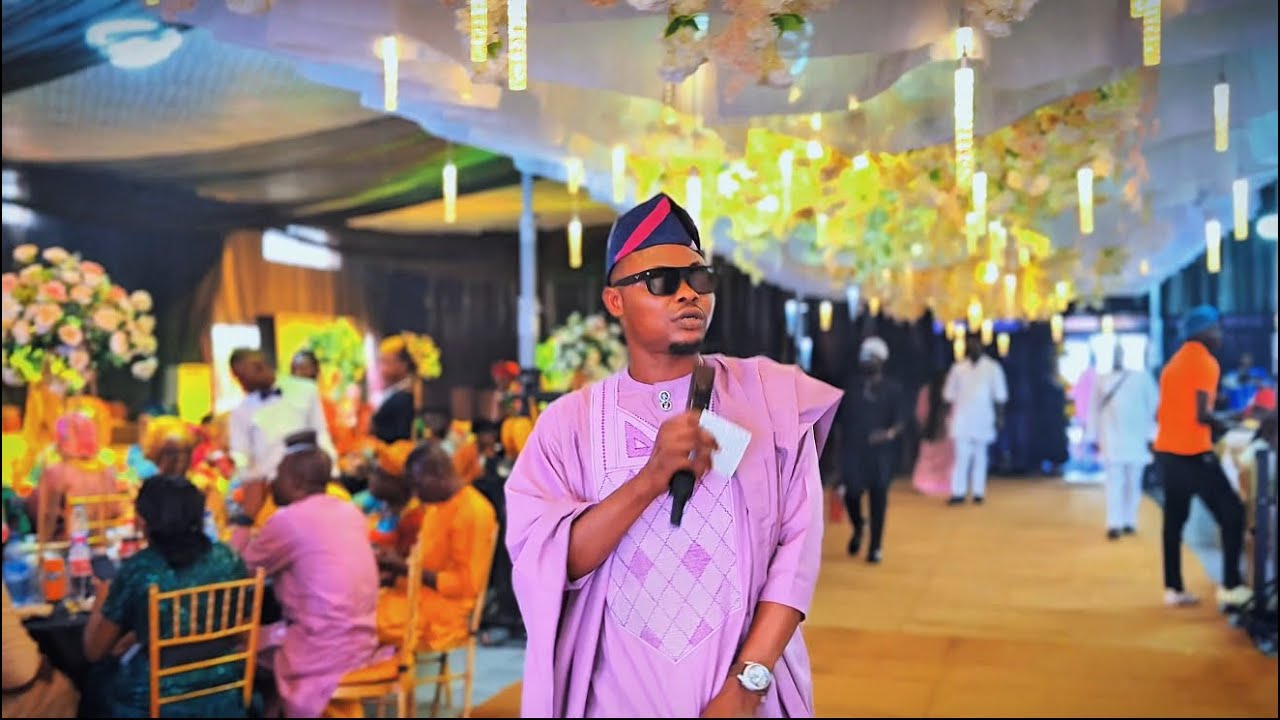 Olabest Performed excellently at Elder mrs Adeola Oluwafunmilayo’s 70th Birthday at Regency hall